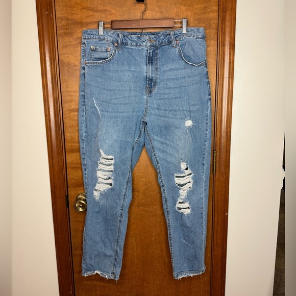 Wild Fable High Rise Mom Jean - Picture 1 of 4